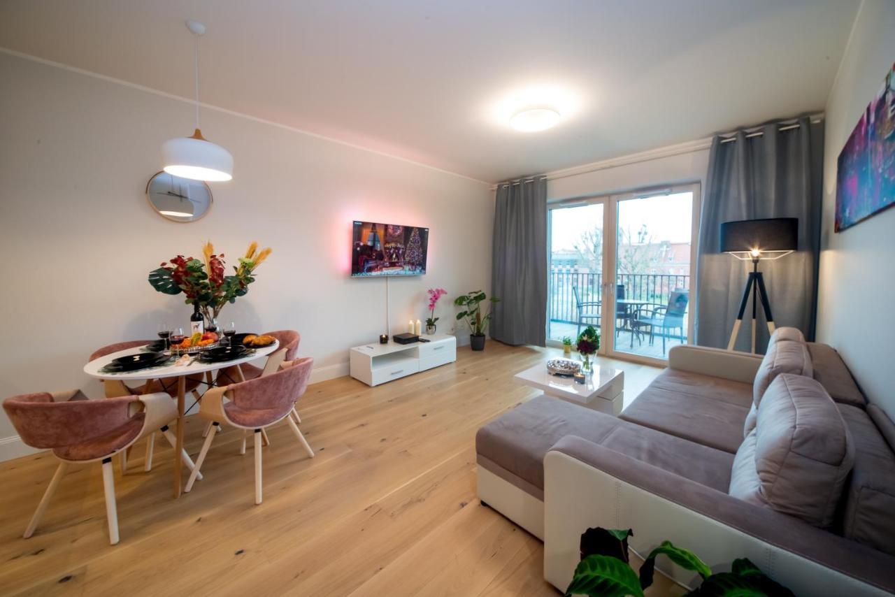 Maya'S Flats & Resorts - River View Gdańsk Extérieur photo